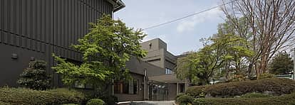 展示室②特集展示 武田弘氏寄贈富士山コレクション 藍を纏い白を彩る～染付陶磁器の富士山～の写真 2