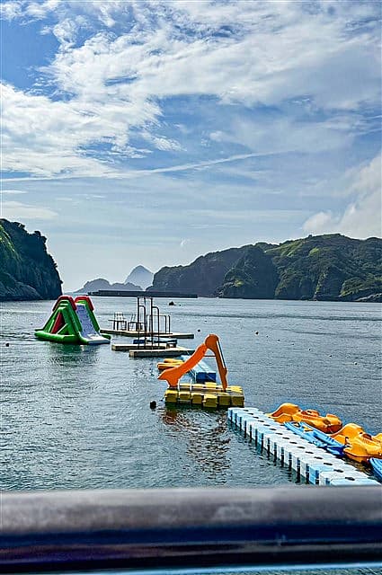 妻良海岸 海上アスレチック 夏期限定オープン